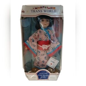 Kyoko Doll Trans World Japan Genuine Porcelain Special Collectors Edition 1993